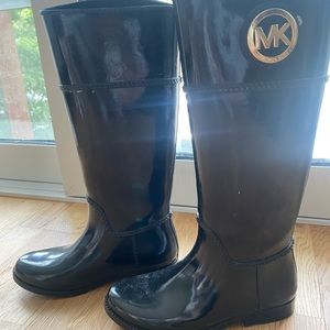 Micheal kors rain boots